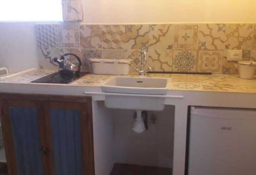 مبيت وإفطار Villa Alemi