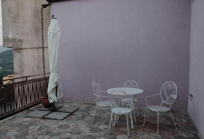 مبيت وإفطار Villa Alemi