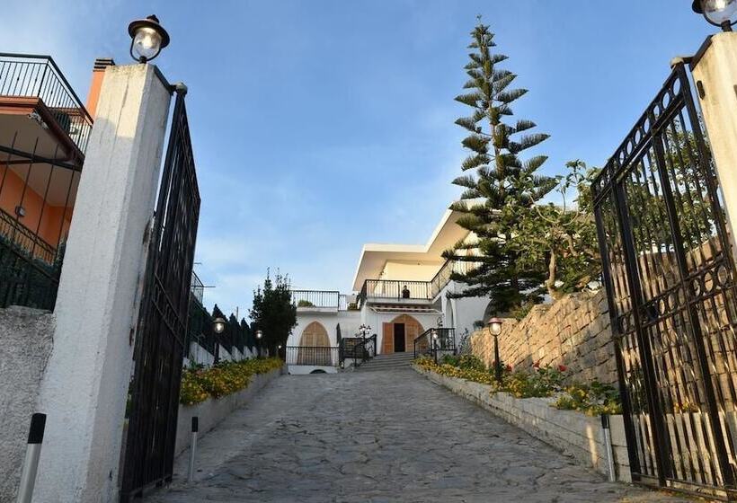 تختخواب و صبحانه Vistamare Maison