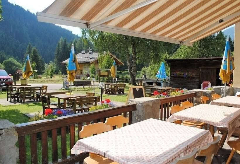 فندق فئة نجمة واحدة Rifugio Alpino Fazzon
