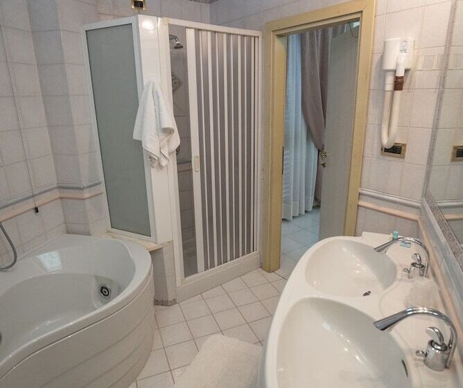 호텔 Kristall Palace