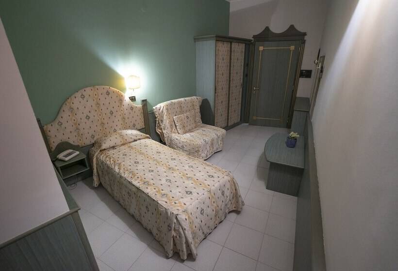 호텔 Kristall Palace