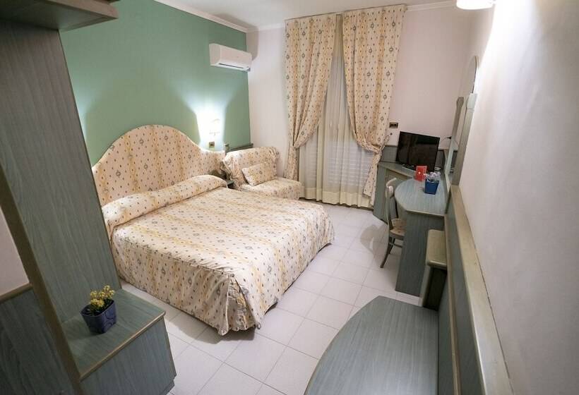 호텔 Kristall Palace