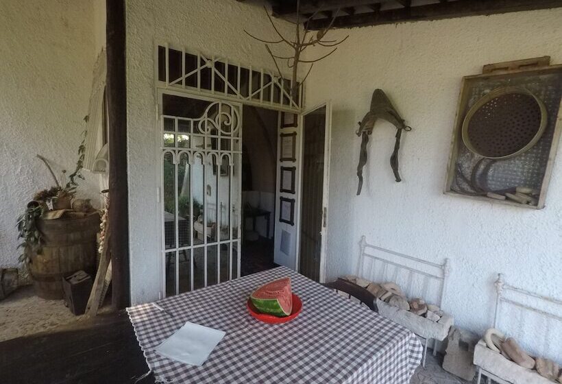 בית מלון כפרי Agriturismo Masseria Piutri