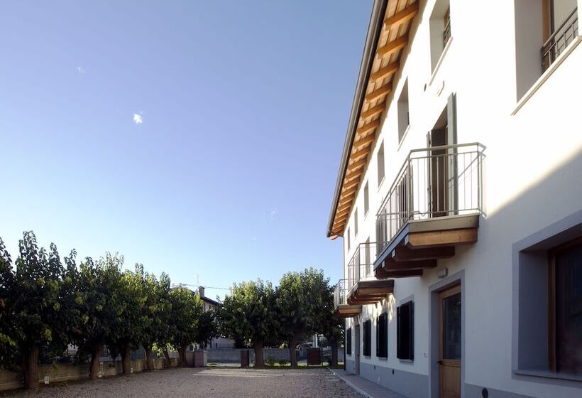 בית מלון כפרי Agriturismo Mestroni