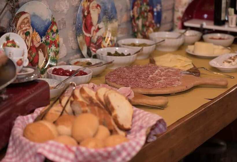 בית מלון כפרי Agriturismo Albafiorita