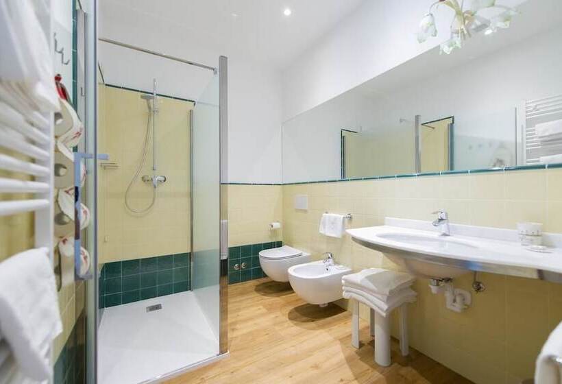 בית מלון כפרי Agriturismo Albafiorita