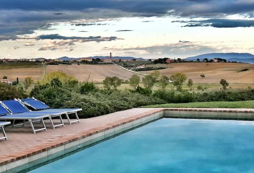 هتل روستایی Borgo Solario