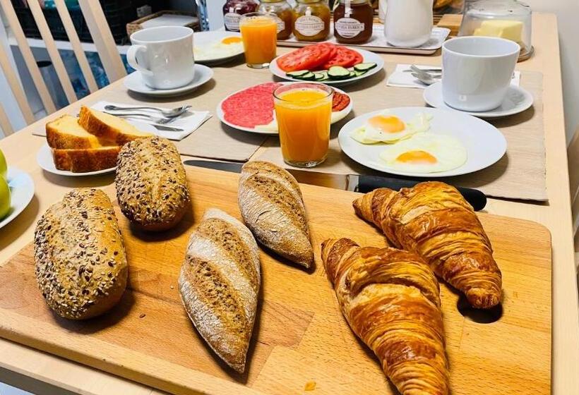 ペンション Casa Carlini