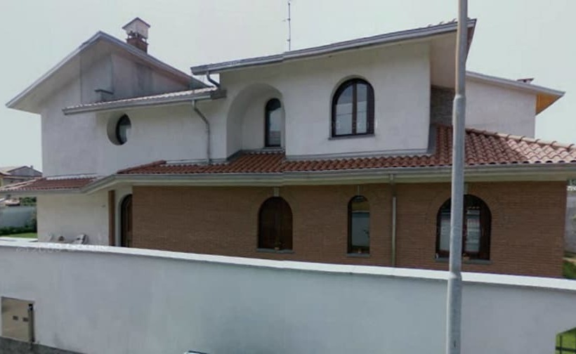 بنسيون Crespi House