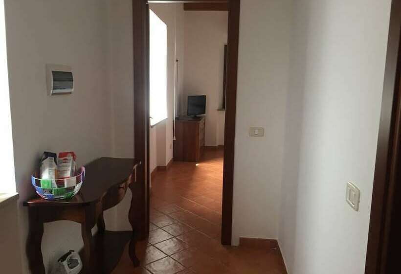 膳宿费 La Torretta Di Pollica