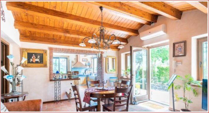 ペンション Villarose