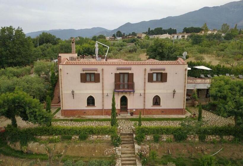 ペンション Villarose