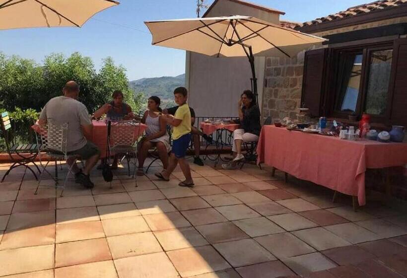 ペンション Villarose