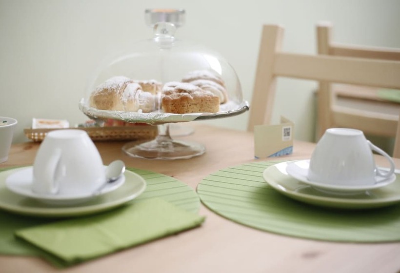 Vegan B&b Cherry Room