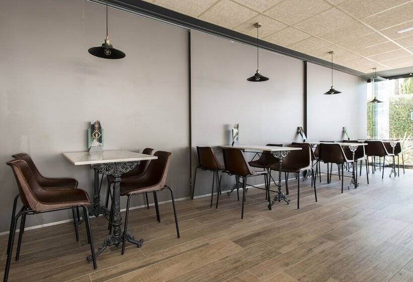 Aparthotel California