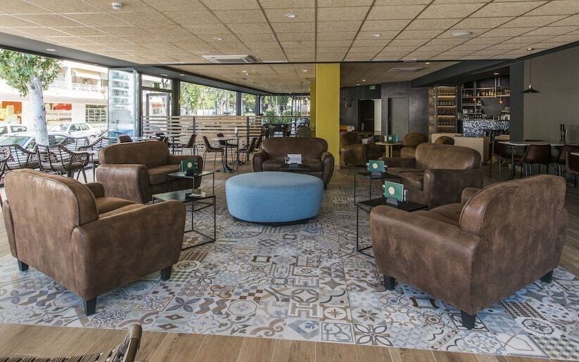 Aparthotel California