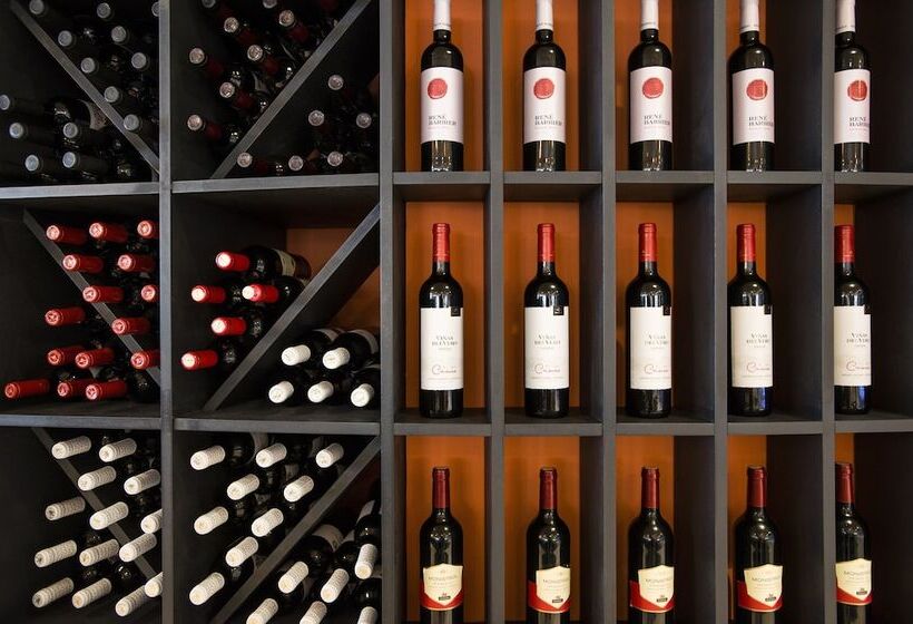 Aparthotel California