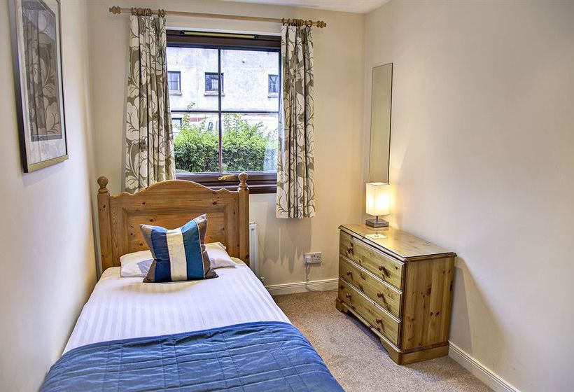 Fountain Court Grove Apartments