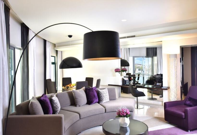 هتل Al Ain Rotana