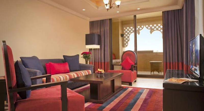 هتل Al Ain Rotana