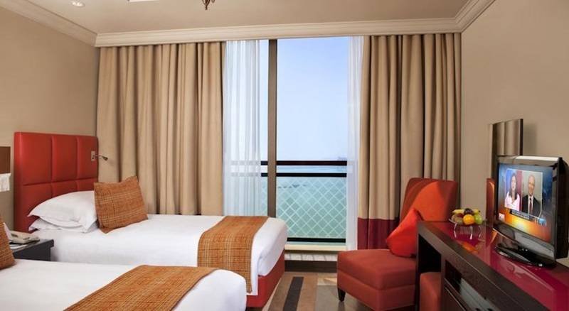 هتل Al Ain Rotana