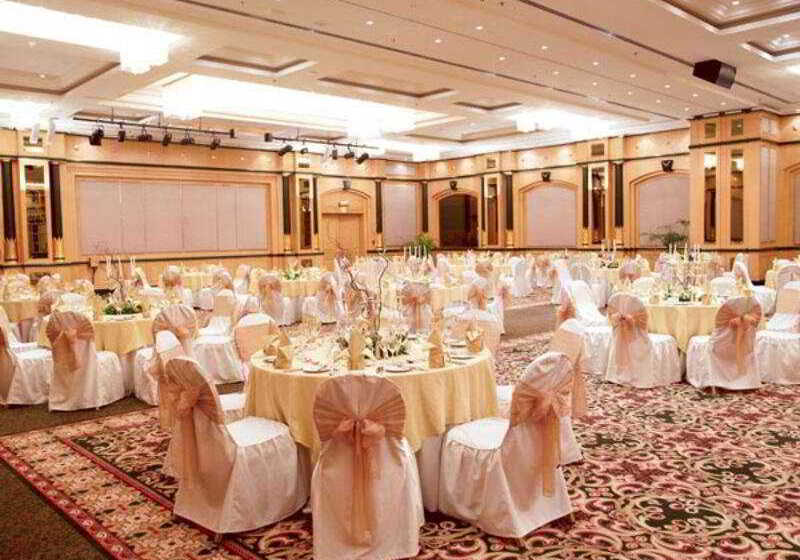 هتل Al Ain Rotana