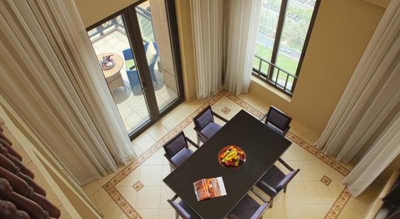 هتل Al Ain Rotana