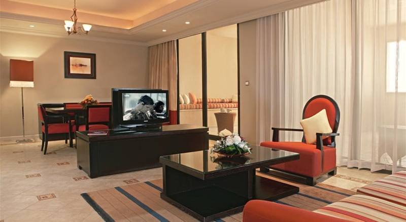 هتل Al Ain Rotana