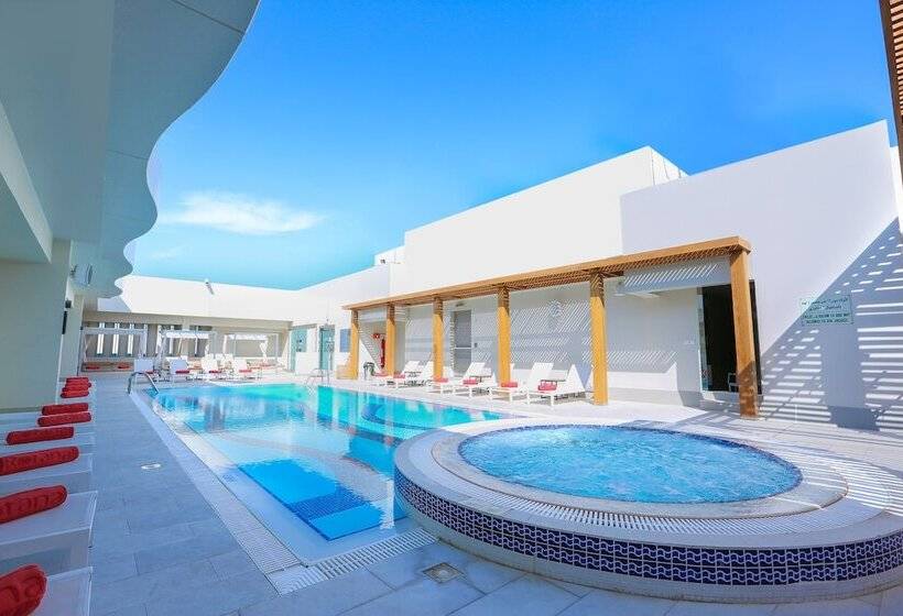 Отель Al Maha Arjaan By Rotana