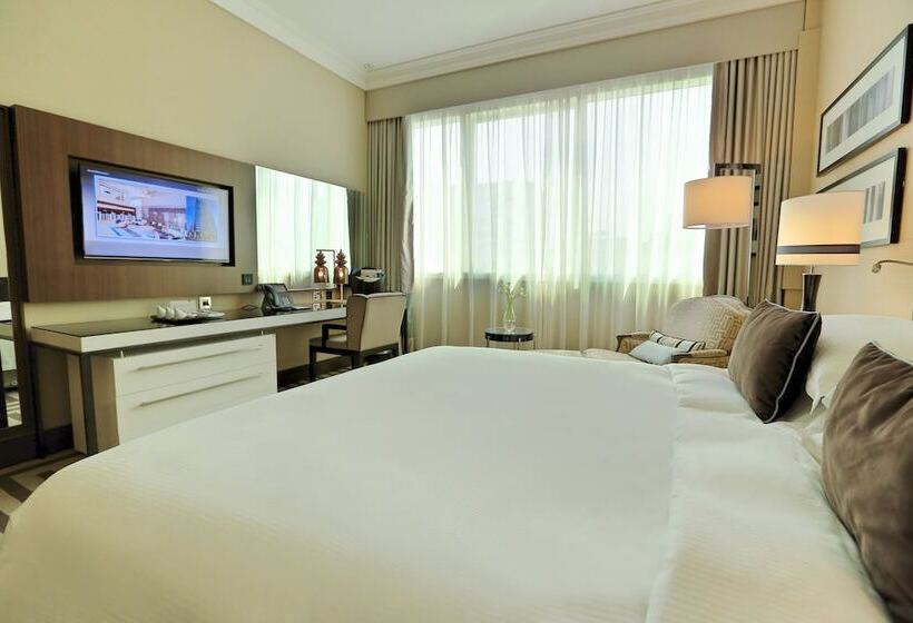 Отель Al Maha Arjaan By Rotana