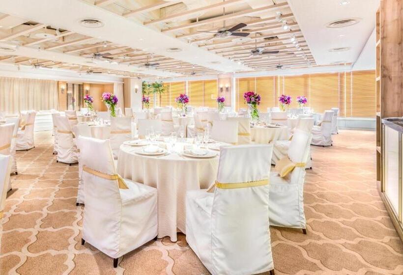 هتل Ana Crowne Plaza Kumamoto New Sky, An Ihg