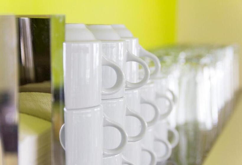 בית מלון כפרי Athens Choice