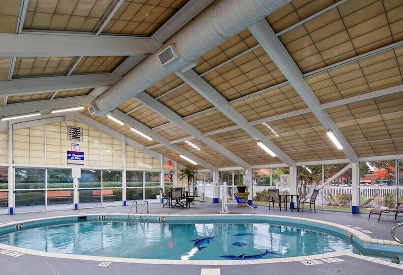 هتل Best Western Carlton Suites