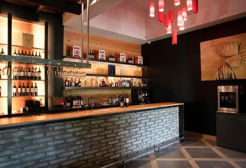 هتل Vinícola Real 200 Monges