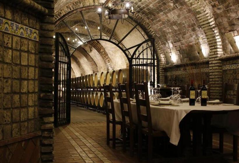 هتل Vinícola Real 200 Monges