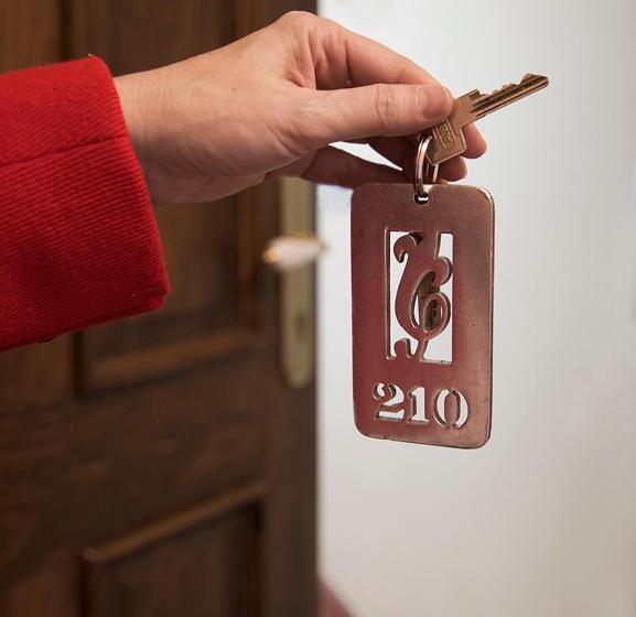 هتل Vinícola Real 200 Monges