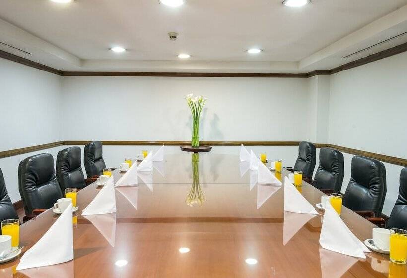 Отель Bogota Regency Usaquen