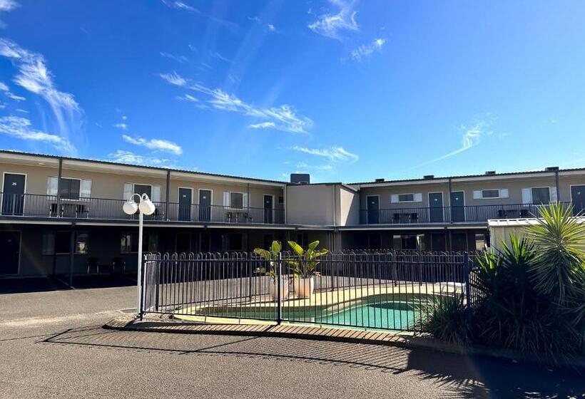 هتل Boulevard Lodge Bundaberg