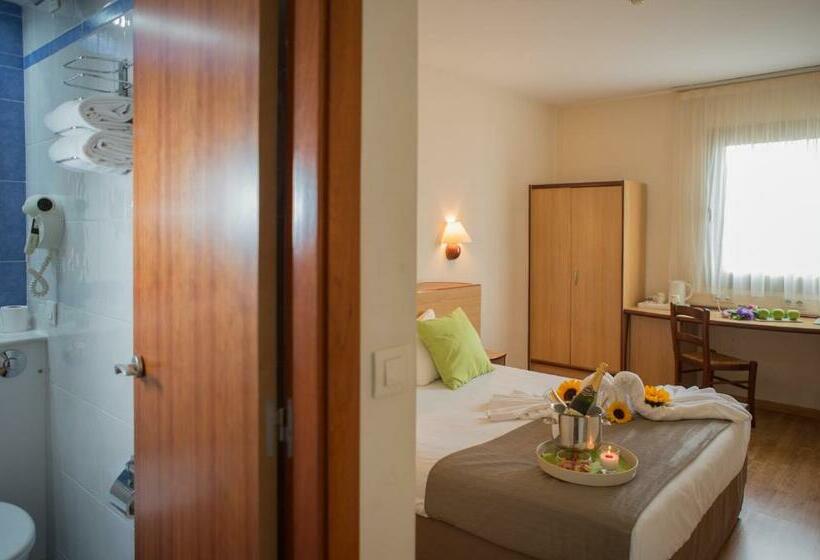 ホテル YIT Ciudad de Elche