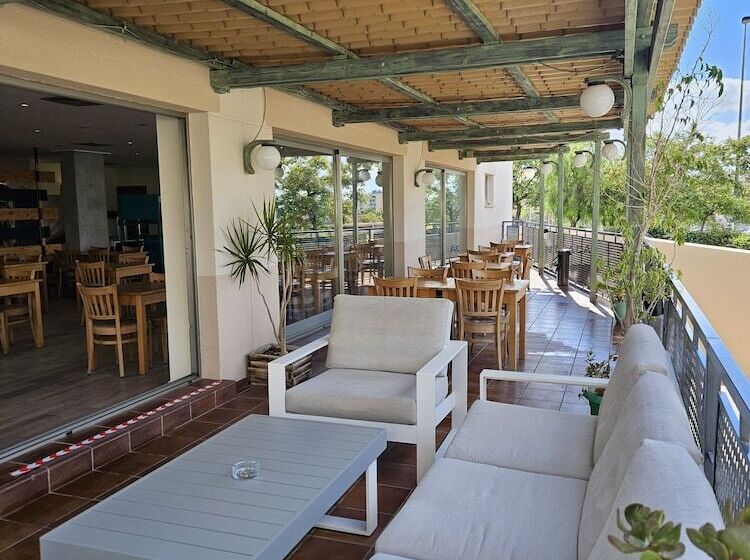 ホテル YIT Ciudad de Elche