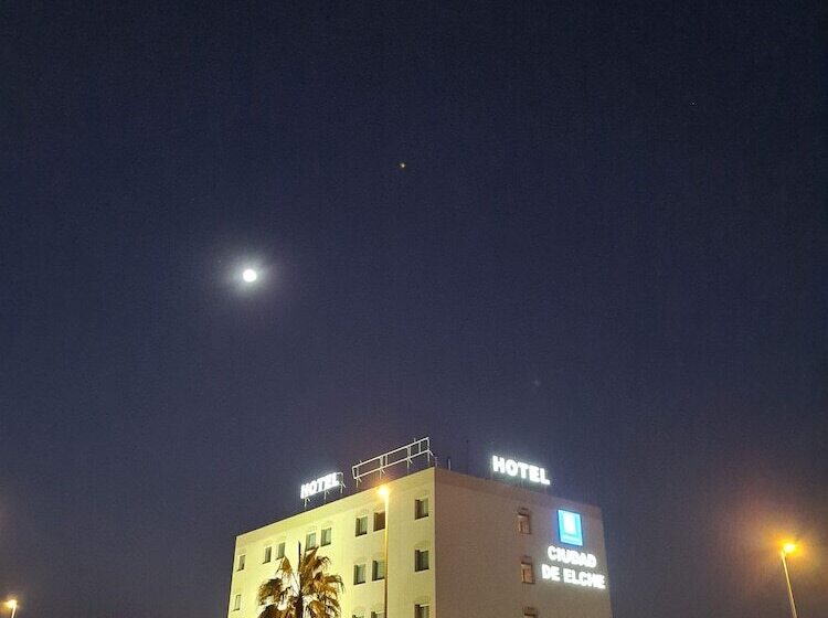 ホテル YIT Ciudad de Elche