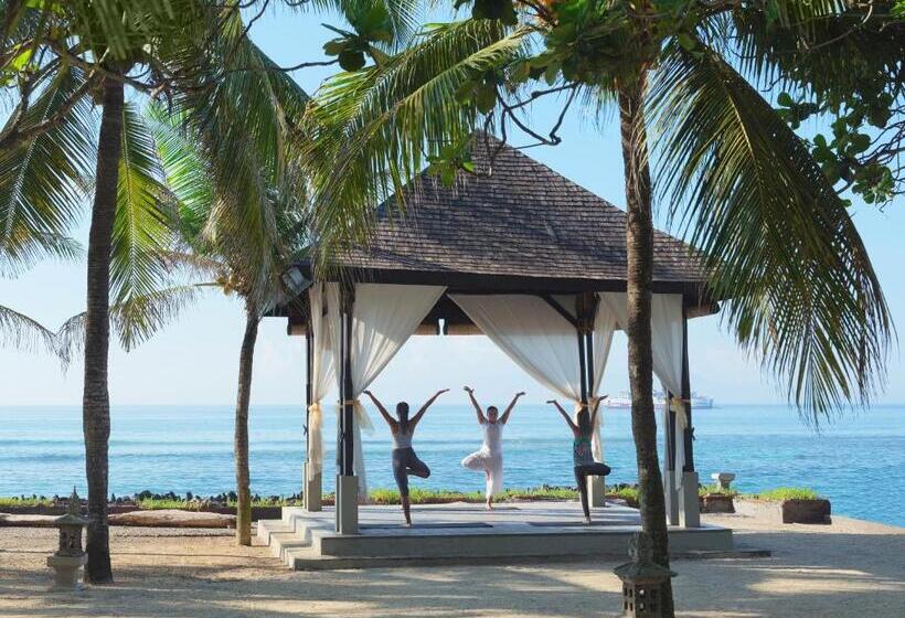 酒店 Candi Beach Resort & Spa