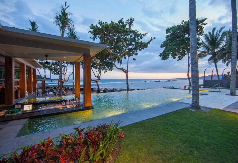 בית מלון כפרי Candi Beach Resort & Spa