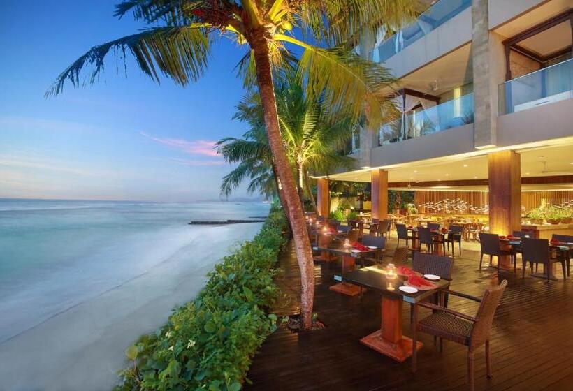 酒店 Candi Beach Resort & Spa