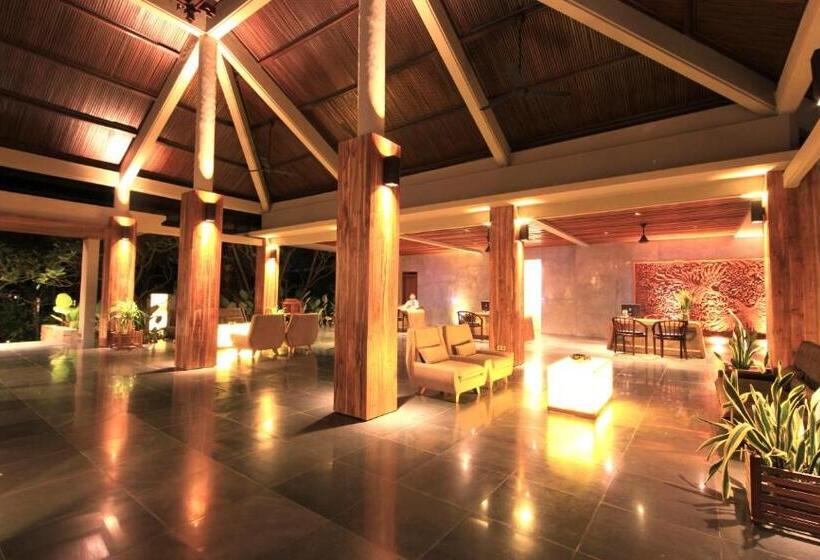 酒店 Candi Beach Resort & Spa