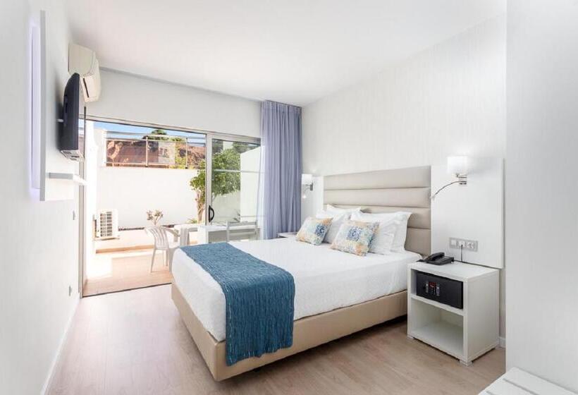 בית מלון כפרי Carvi Beach