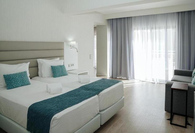 בית מלון כפרי Carvi Beach