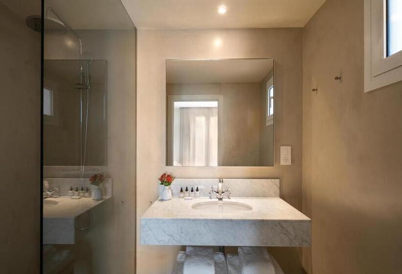 هتل Casa Teva Barcelona