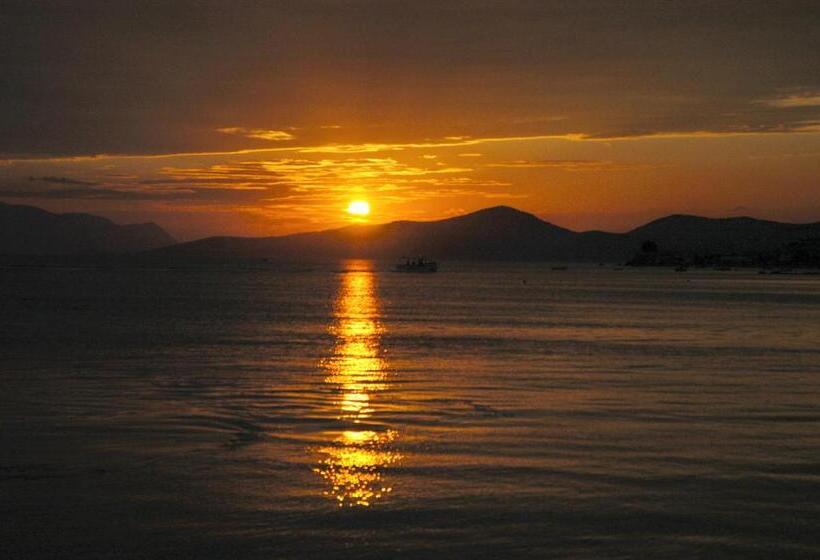 호텔 Castello Rosso